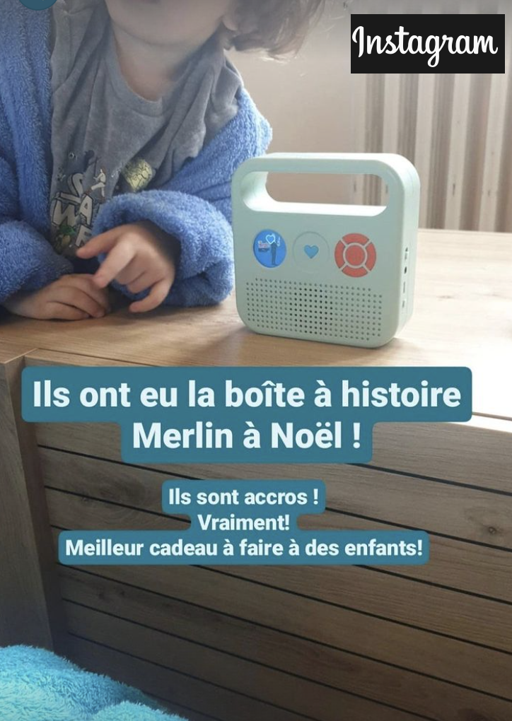 MERLIN - 350 titres par an issus des répertoires audio de Bayard et Radio  France pour les enfants de 3 à 12 ans – Histoires, musiques, documentaires,  yoga, anglais, actualité - Boîte à histoire : : Jeux et Jouets