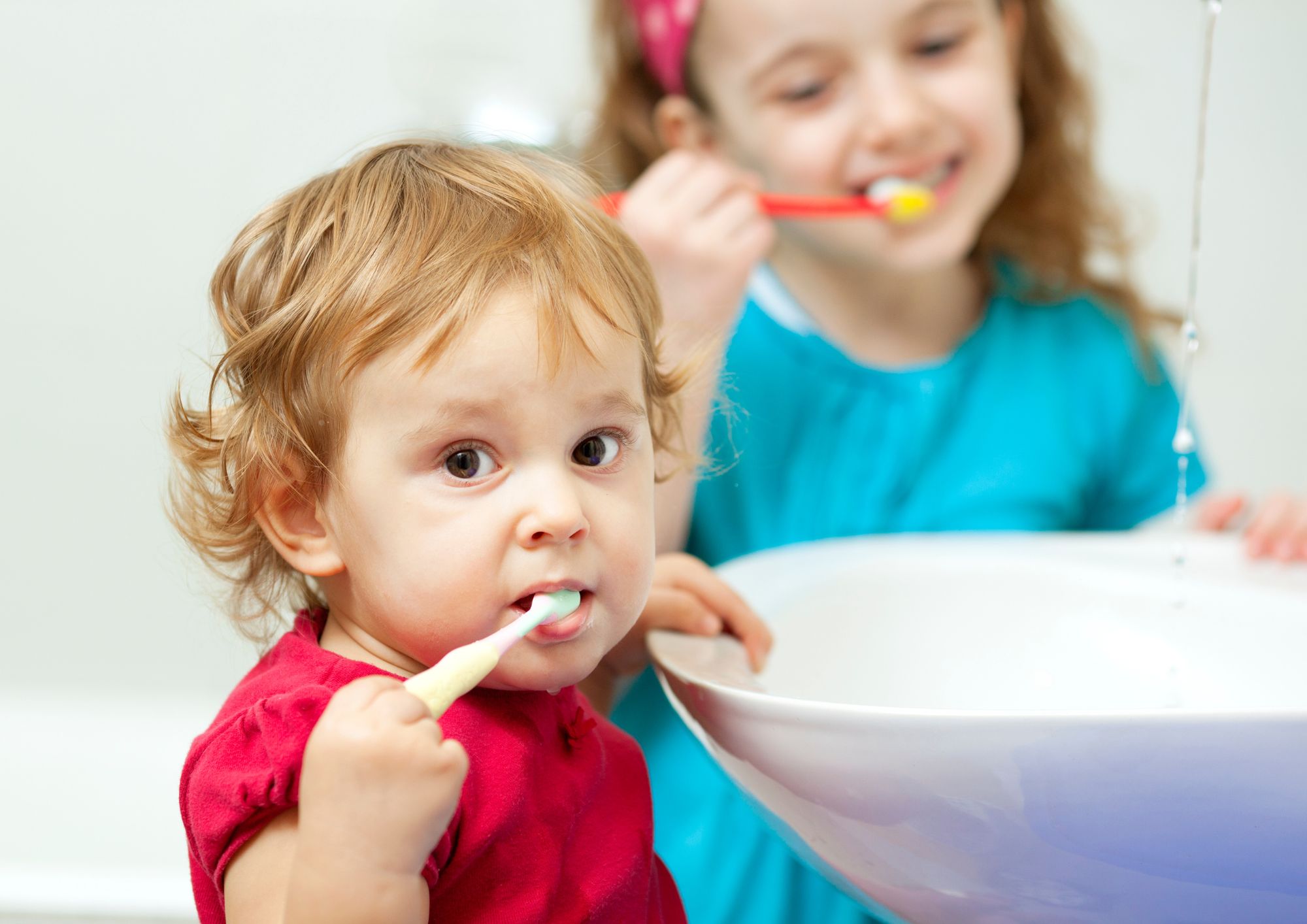 Comment apprendre le brossage de dents à son enfant ? - Hello Merlin