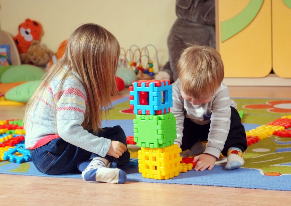 garderie bébés hôtels vacances baby clubs espaces de jeu jeunes enfants