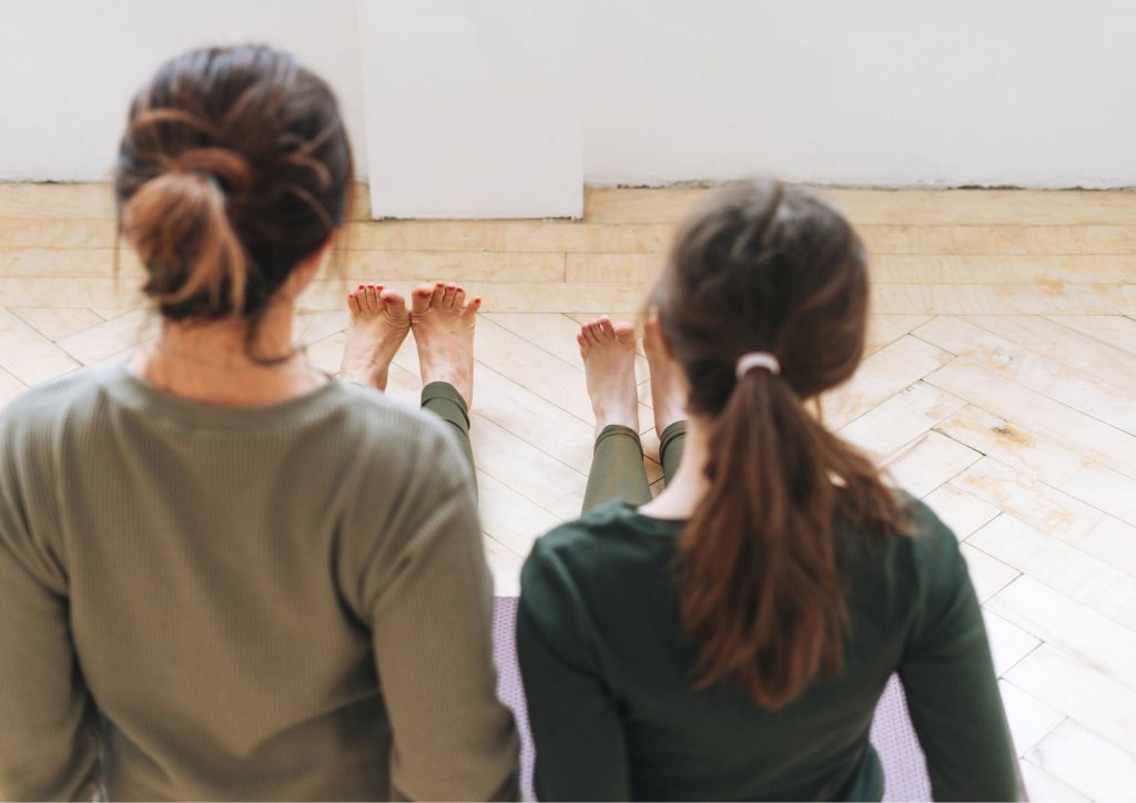 yoga en famille Marseille ©Canva Pro