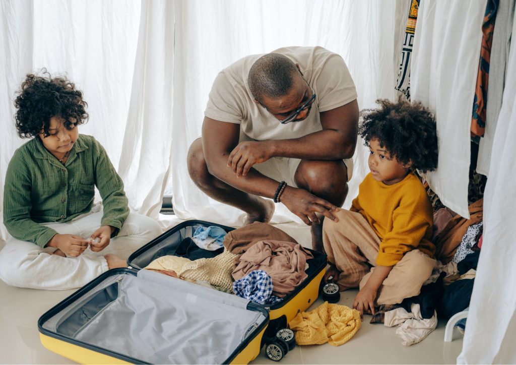 montrer à son enfant comment organiser sa valise