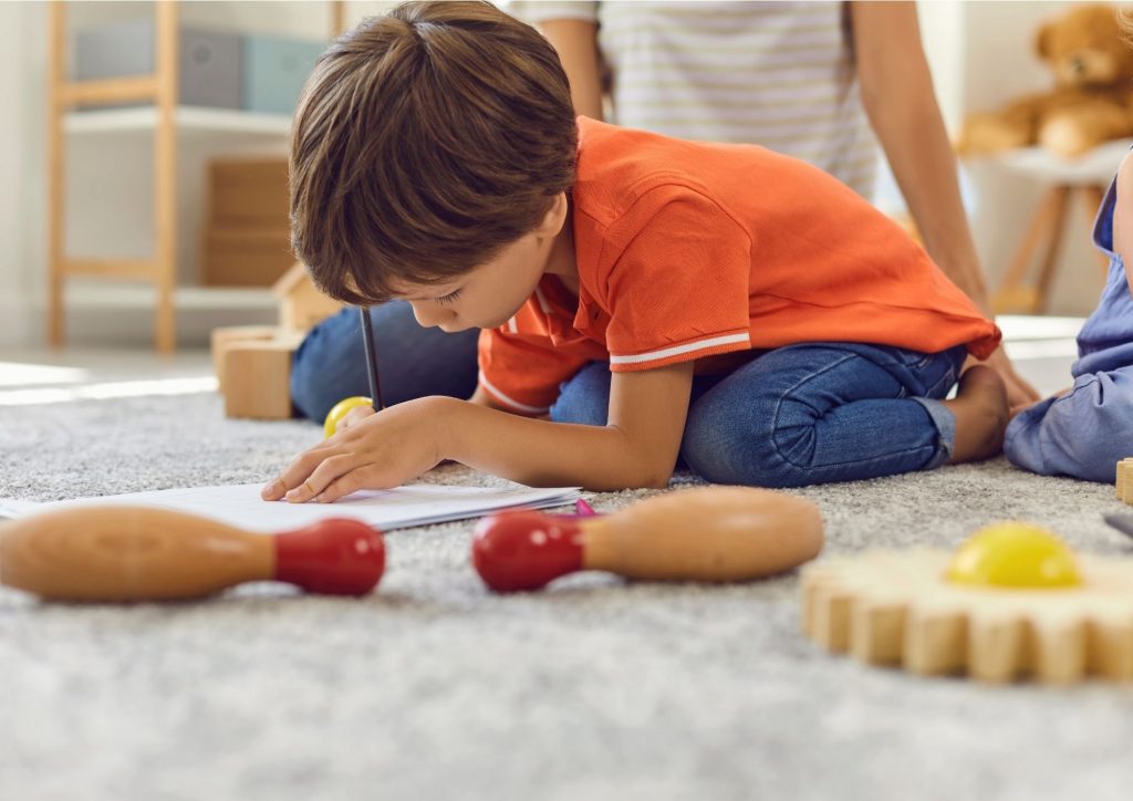 Comment aider un enfant qui a du mal à écrire ?