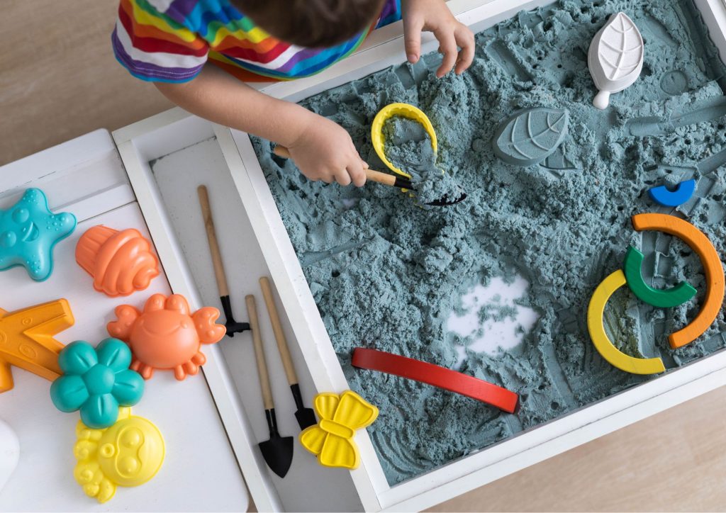 activité sable pour développer la motricité fine