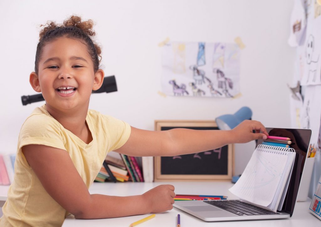 école à la maison respect des rythmes et de la curiosité de l'enfant