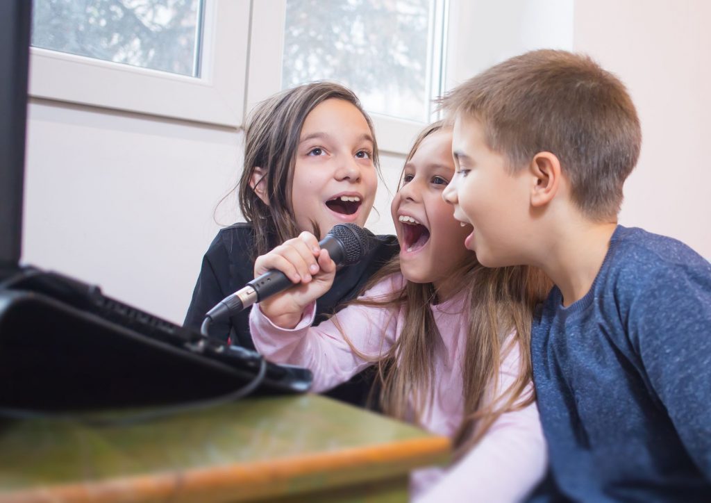 karaoké enfants musique de film activité soirée cinéma