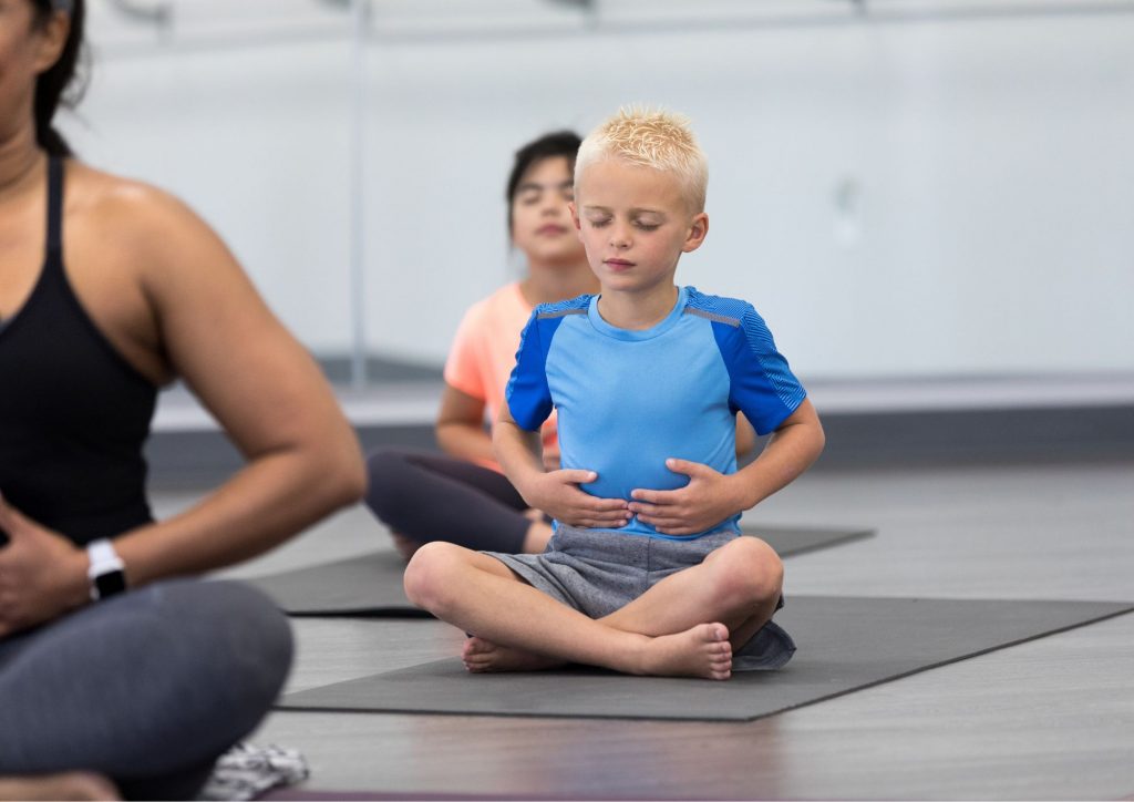 enfants qui méditent