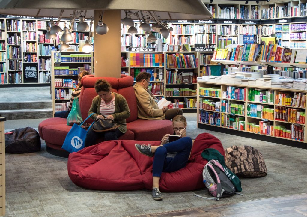 bibliothèque rayon BD jeunesse
