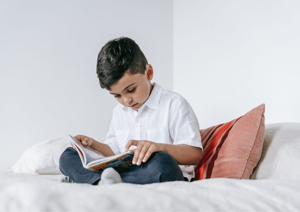 enfant qui lit