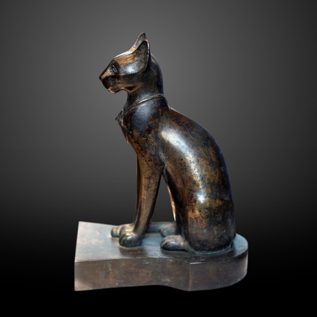 Bastet, déesse chatte (Musée du Louvre)