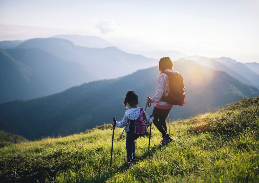 randonnées haute montagne enfant auvergne et pyrénées