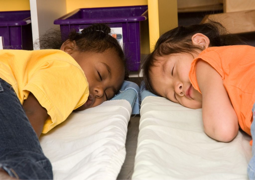 sieste en collectivité