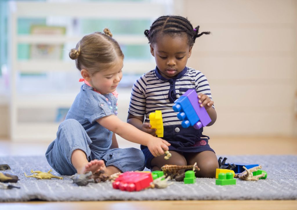 développer l'attention des enfants réduire la surstimulation