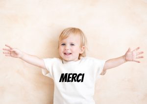 gratitude enfant qui dit merci