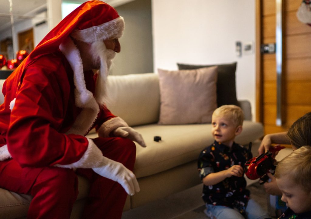 Père Noël discipline tout petit