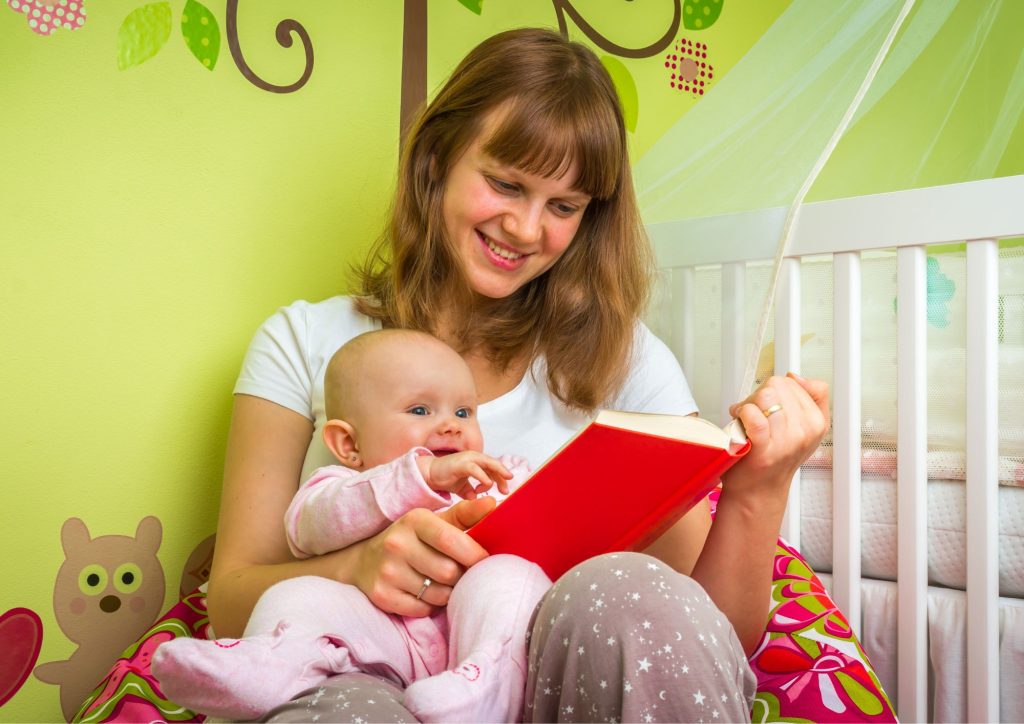 lire des histoires à son bébé
