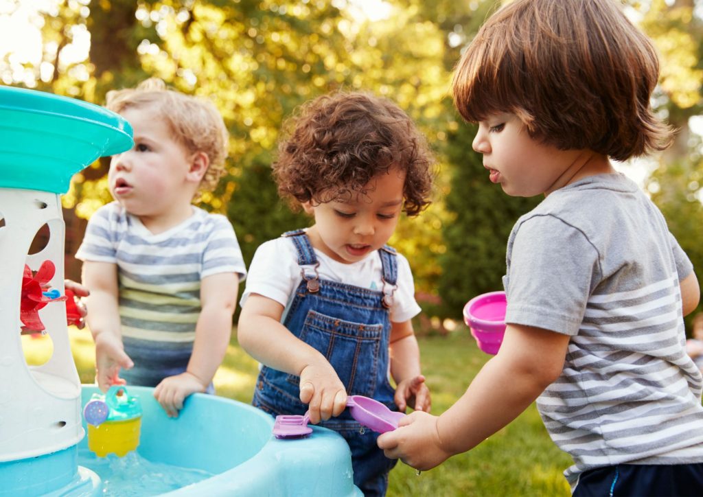 jeux d'eau en plein air enfants