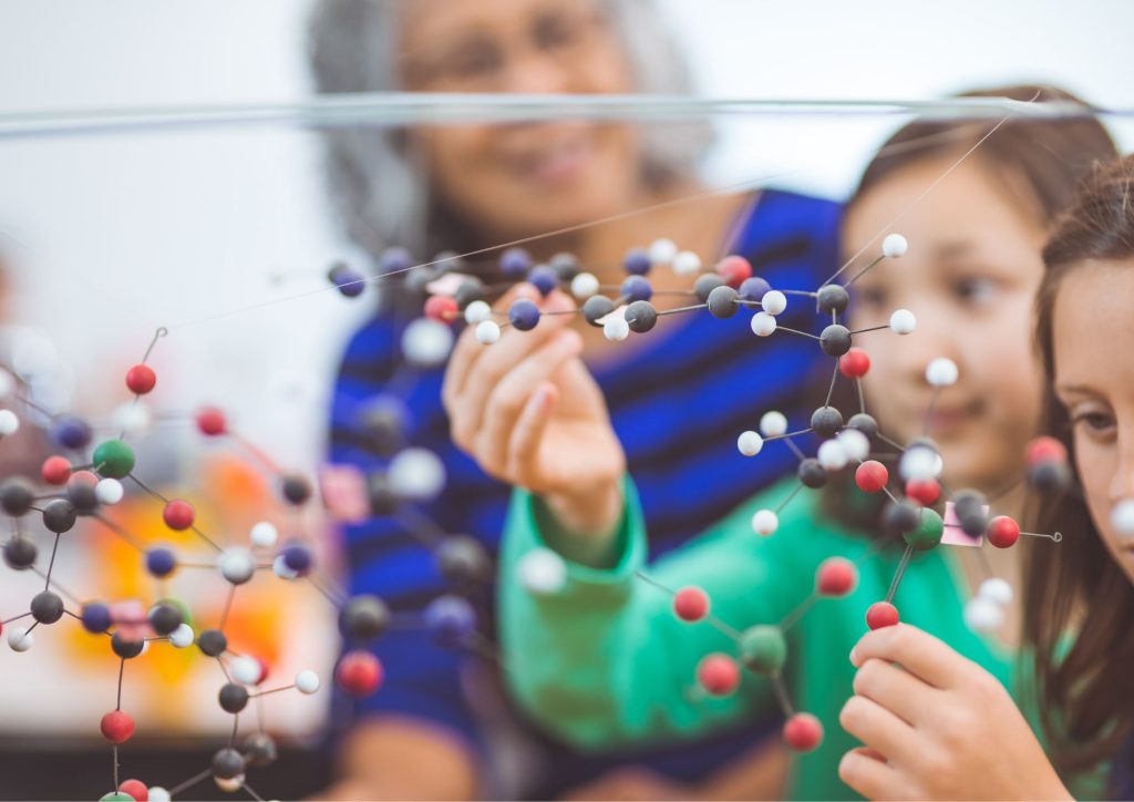 activités scientifiques pour enfants fête de la science